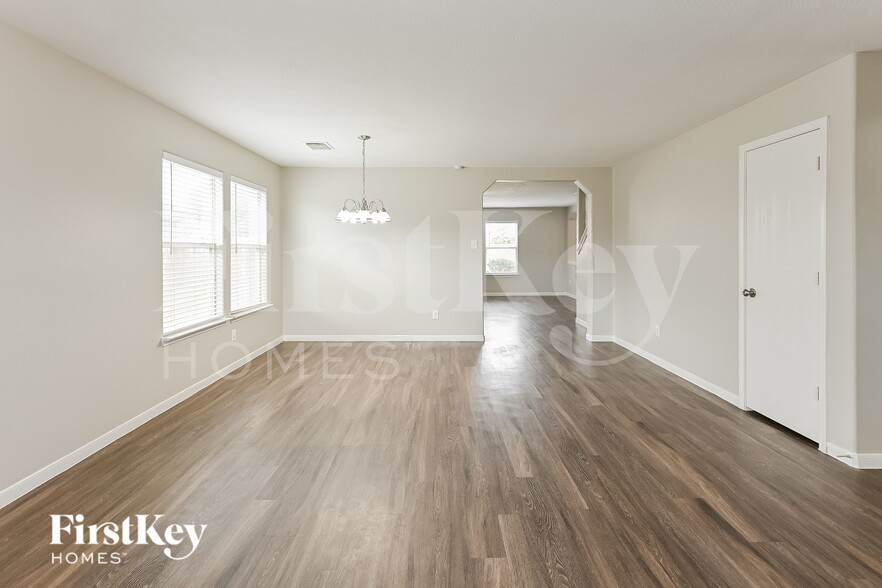 Building Photo - 1935 Poco Dr