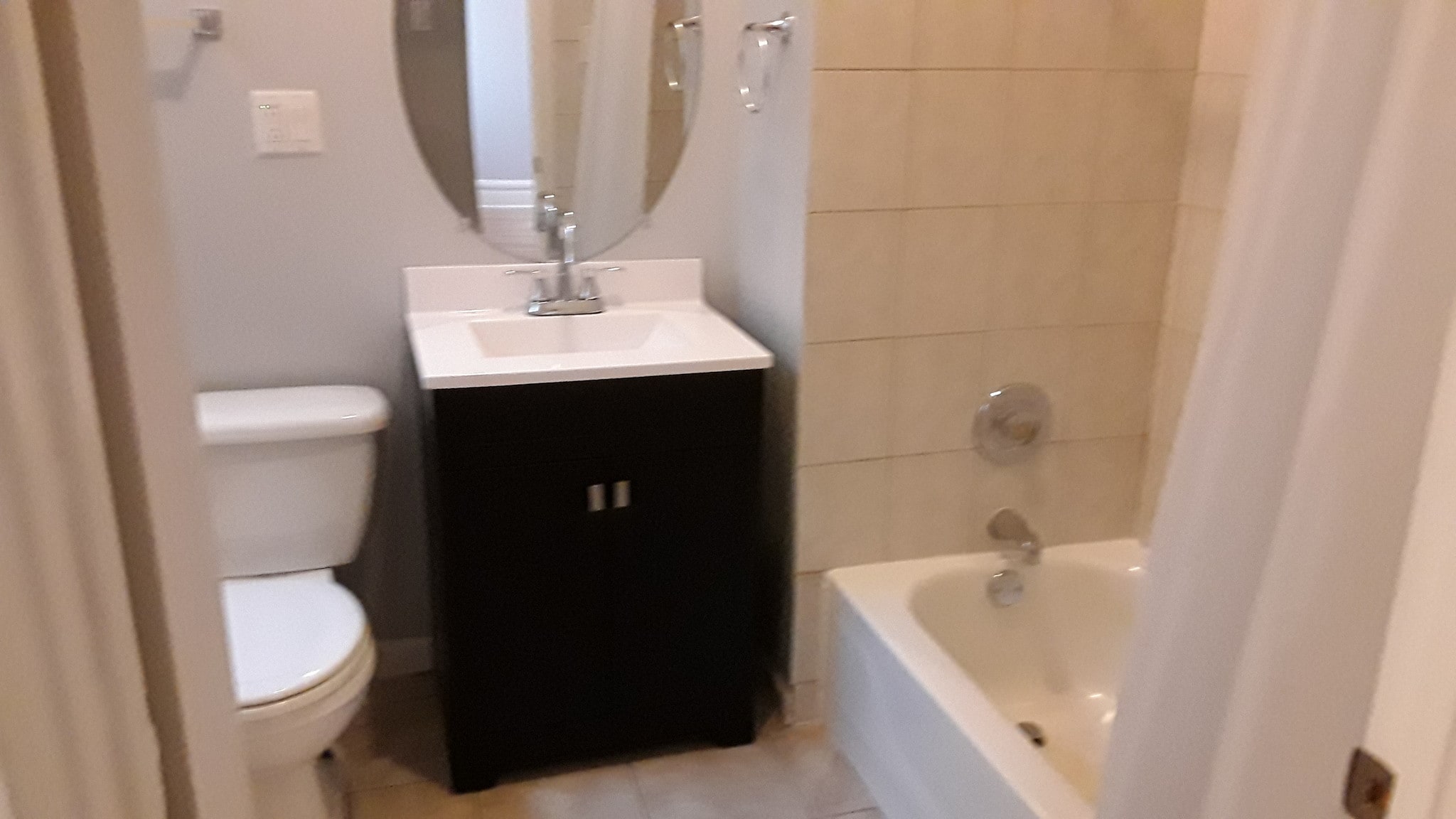 Bathroom - 6321 S Drexel Ave