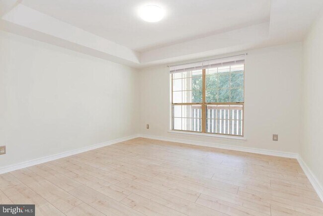 Building Photo - 3916 Penderview Dr