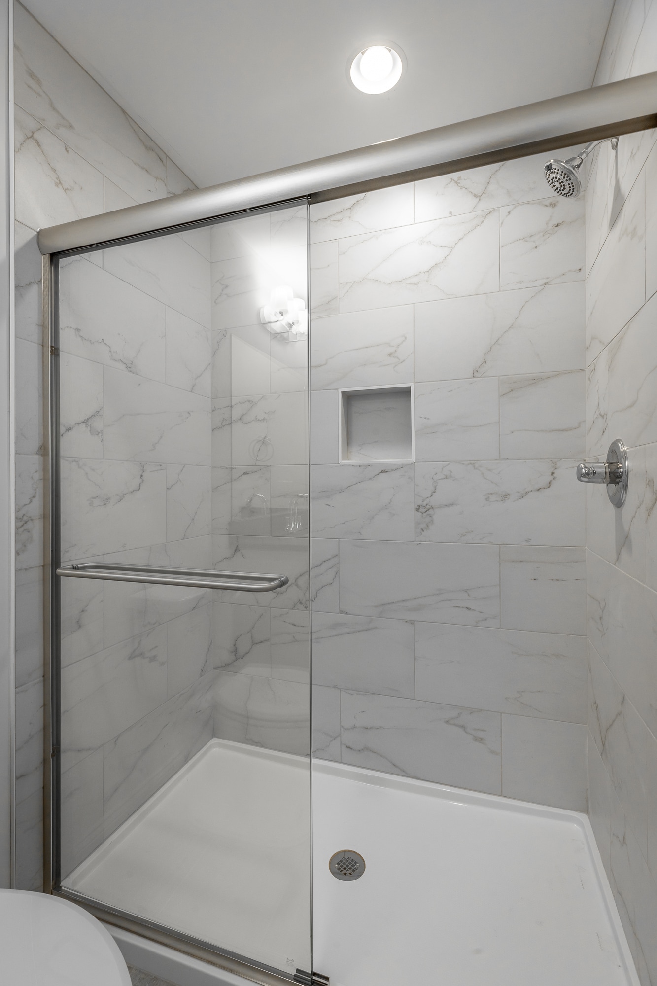 Building Photo - 5559 Stream Ln