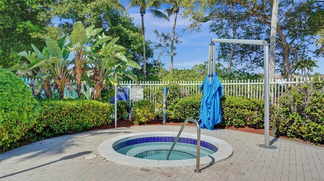 Building Photo - 17030 NW 19th Ct