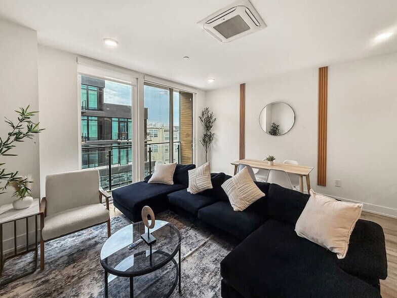 Building Photo - 1214 N American St