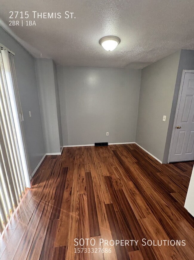 Building Photo - 2715 Themis St