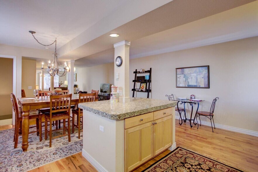 Building Photo - 2102 S Sherman St