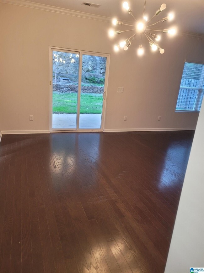 Building Photo - 407 W Park Dr