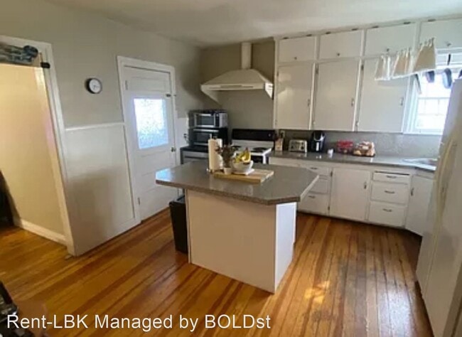 Building Photo - 3 br, 2 bath House - 2414 28th Street