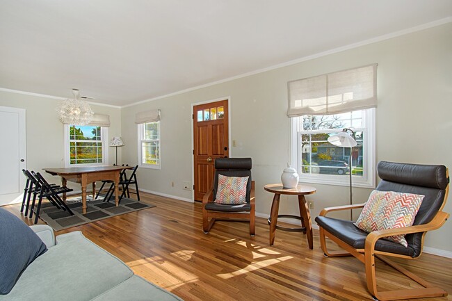 Building Photo - North PB Home, updated interior, just a fe...