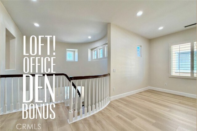 Building Photo - 2566 Pearblossom St