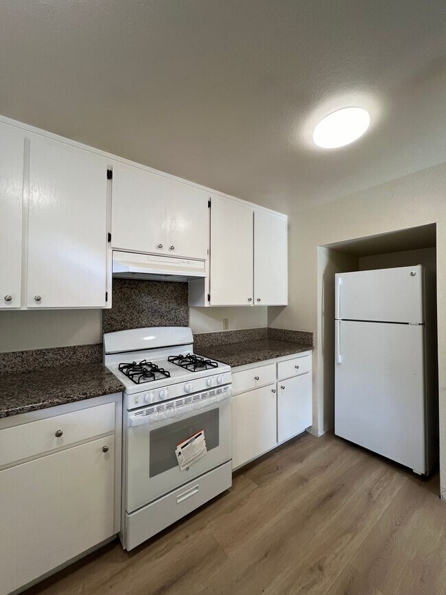 Building Photo - 4235 Grace St