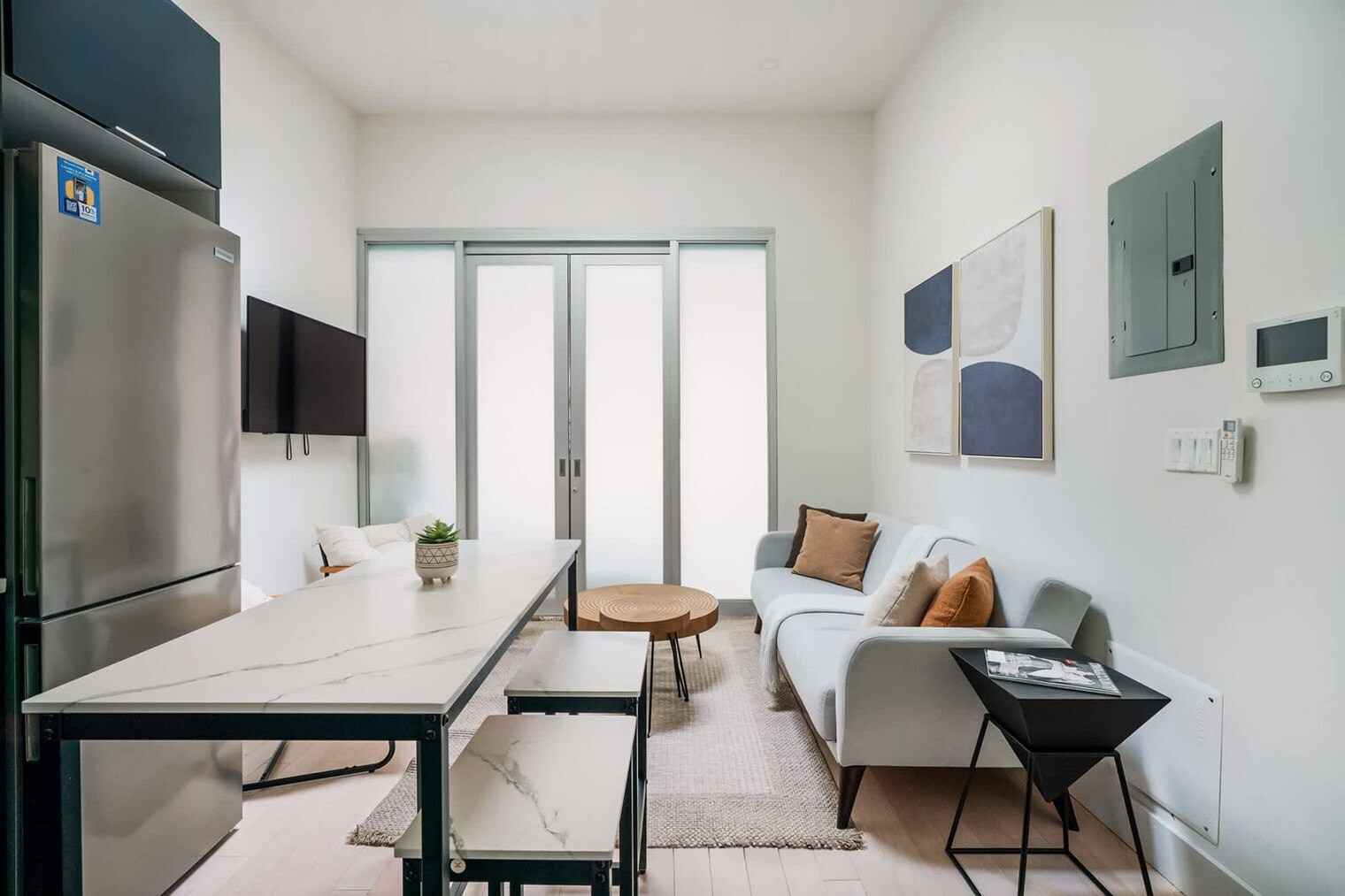 Building Photo - 317 E 78th St