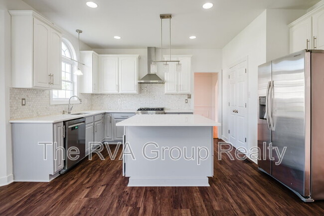 Building Photo - 4900 Lofton Dr
