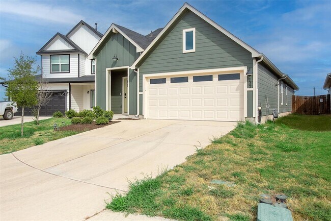Building Photo - 133 Frogmore Lp