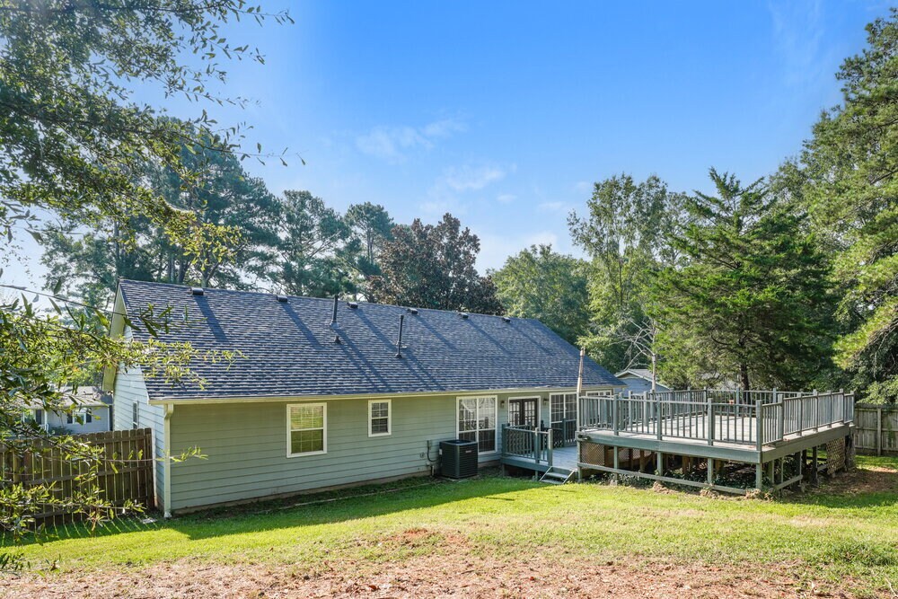 Building Photo - 2981 Landmark Dr SE