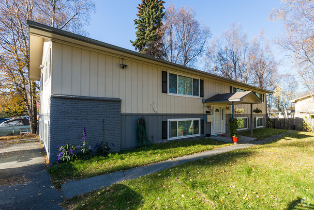 Primary Photo - Fourplex