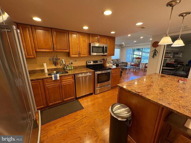 Building Photo - 1600 Prince St