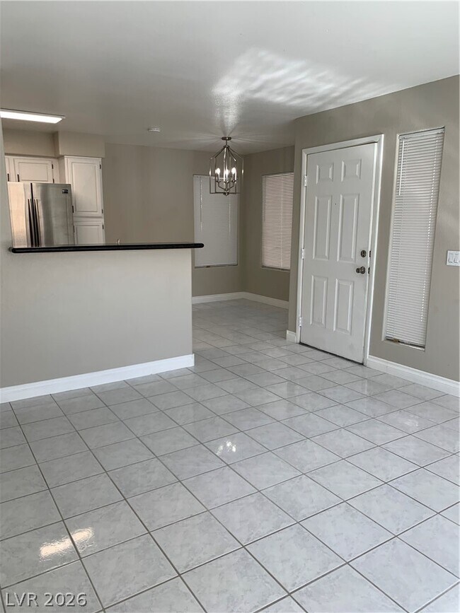 Building Photo - 5710 E Tropicana Ave