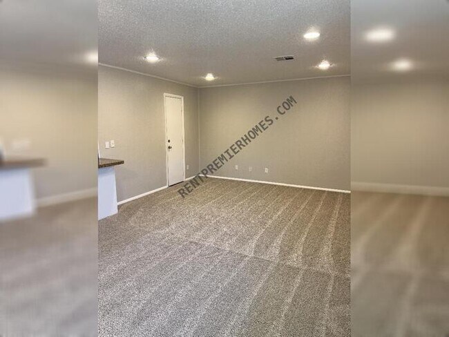 Building Photo - 901 NW 89th St