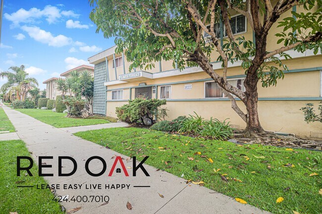 Building Photo - 1666 Lomita Blvd