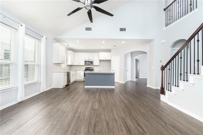 Building Photo - 720 Bonnet Blvd