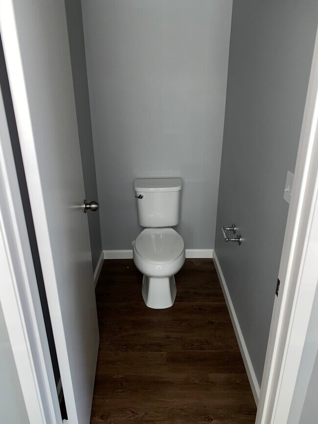 Building Photo - Woodmont