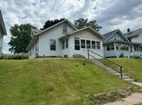Building Photo - Large Augustana Rental Home