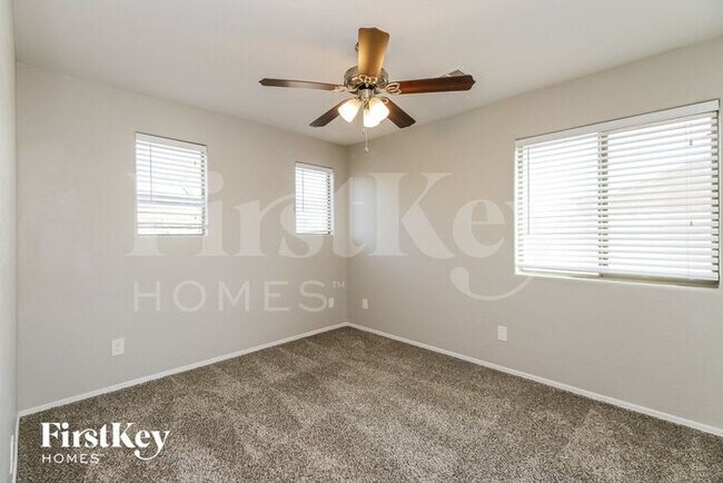 Building Photo - 10813 E Verbina Ln