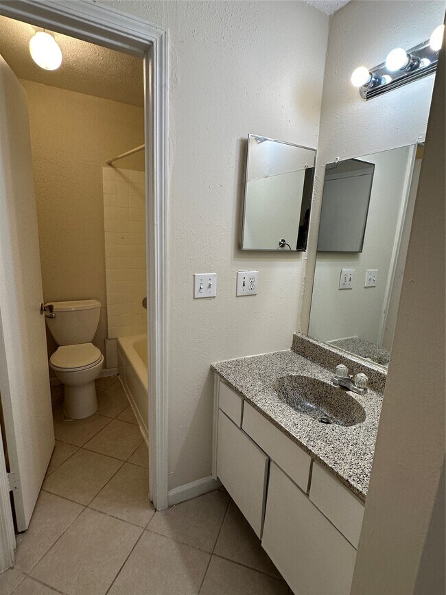 Building Photo - 260 El Dorado Blvd