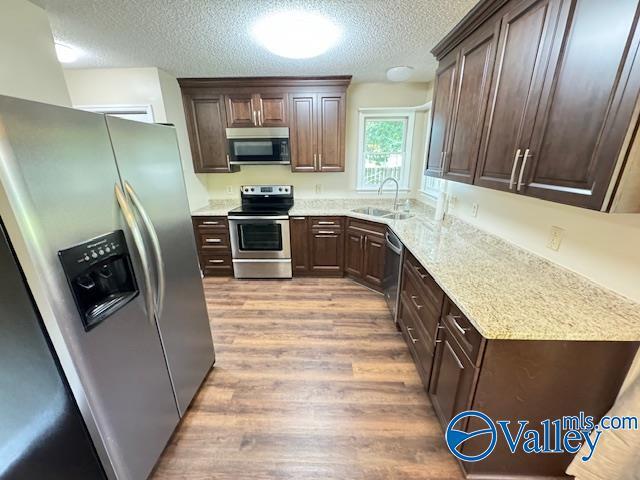 Building Photo - 194 Topaz Rd