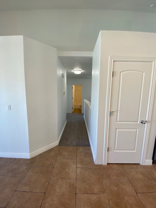 Building Photo - 13123 Pioneer Park Dr