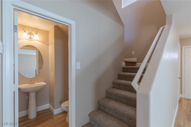 Building Photo - 1130 Grove Park St