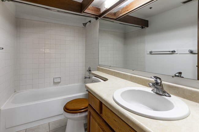 Building Photo - 6861 N 2200 W