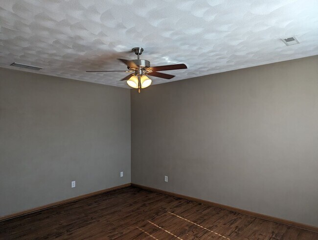 Building Photo - 111 Northtowne St