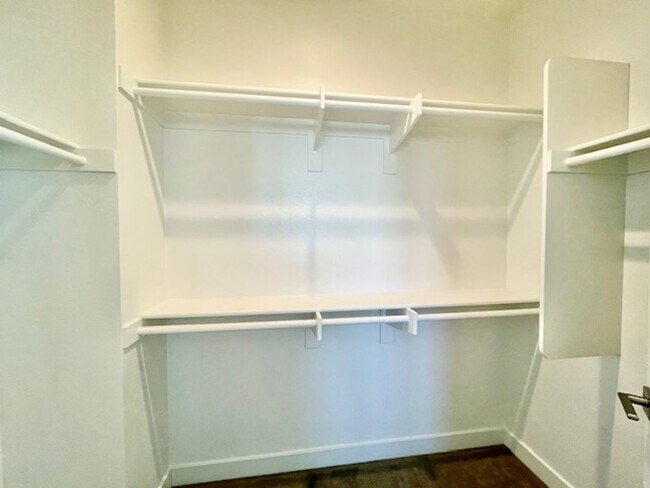 Building Photo - Spacious Newer Townhome in great Goleta Location