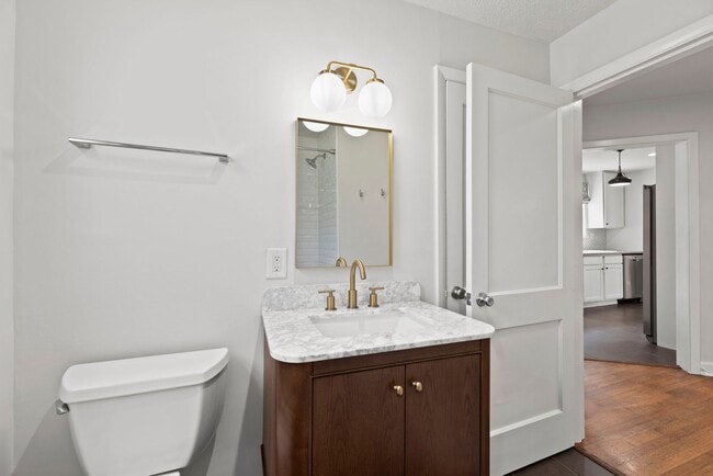 Building Photo - Knoxville 37909 - 3 bedroom 2 bath - call ...
