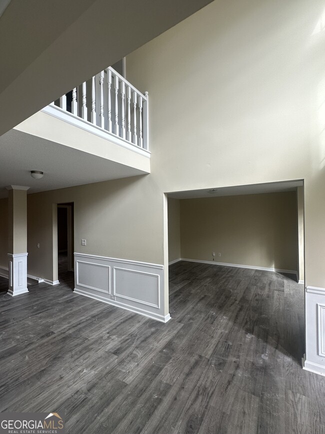 Building Photo - 3682 Fremont Dr