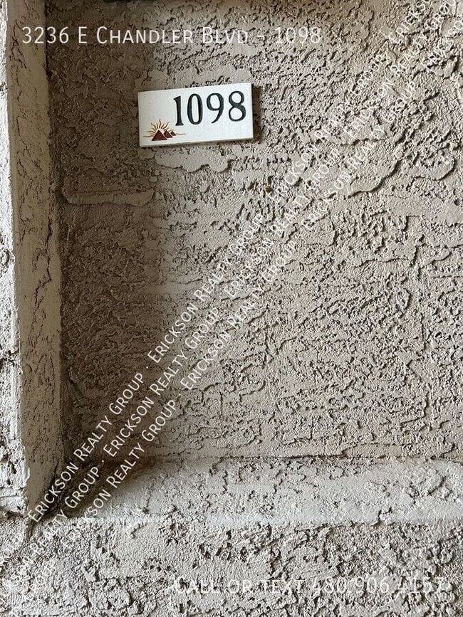 Building Photo - 3236 E Chandler Blvd