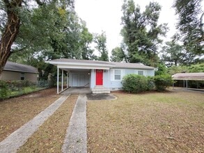 Building Photo - 3000 Torres Ave