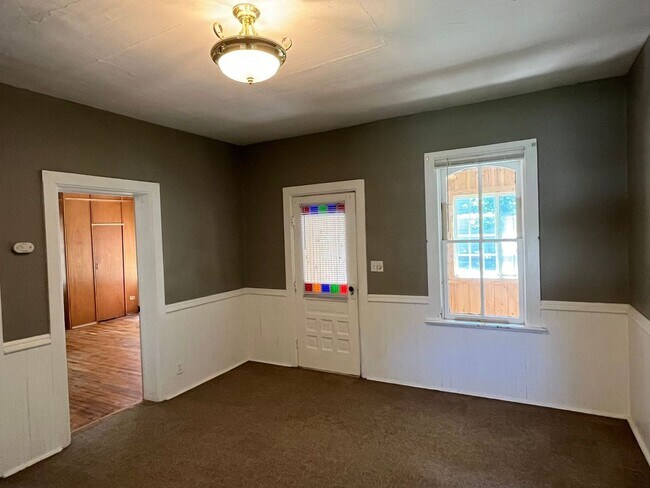 Building Photo - 4 Bed 2 Bath Single Family Home in Wausau