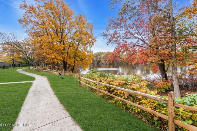 Building Photo - 30 Berkshire Ct