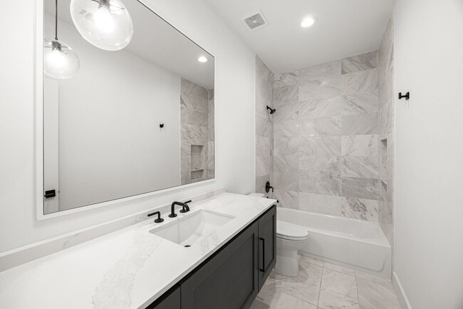 Building Photo - 1312 Heslep St