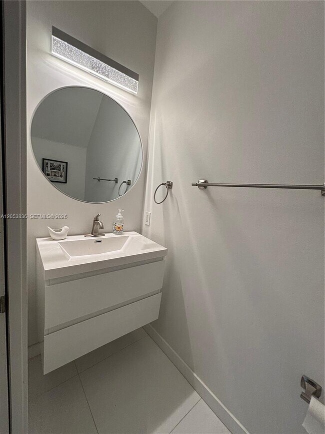 Building Photo - 1362 Canary Island Dr
