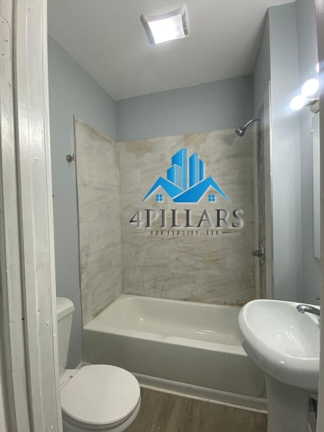 Building Photo - Charming 2 Bedroom, 1 Bath Apartment for Rent