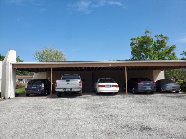Building Photo - 1400 Arrowhead Cir W