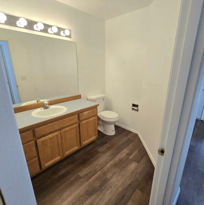 Building Photo - 3 Bedroom 2.5 Bath in Marysville