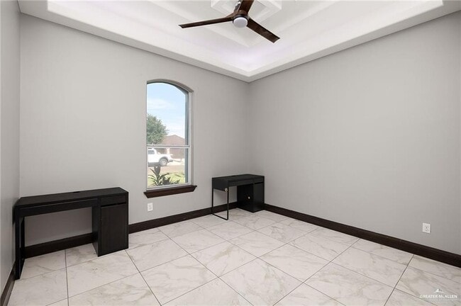 Building Photo - 11 Leandro St