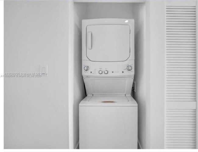 Building Photo - 110 Foster Rd