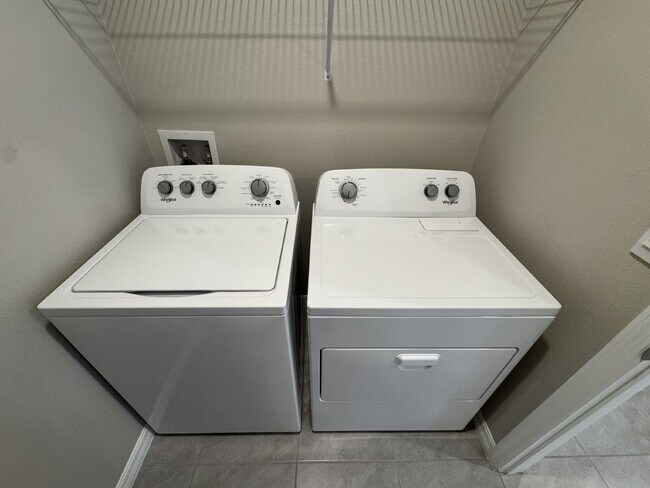 Building Photo - 5345 Oxford Gray Rd