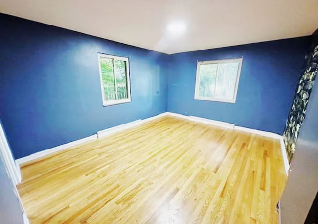 Building Photo - 2947 Chamberlain Rd