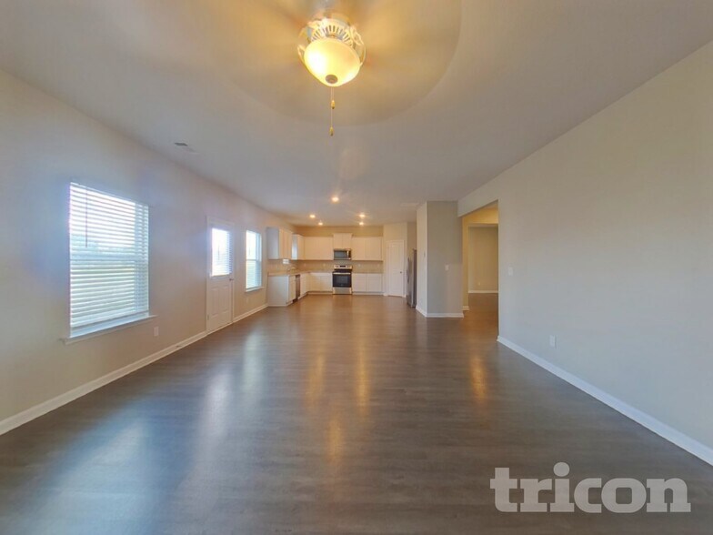 Building Photo - 1392 Deutz Dr