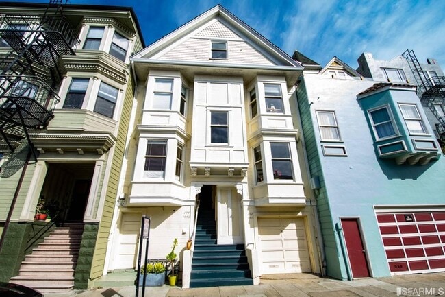 Building Photo - 144 Downey St